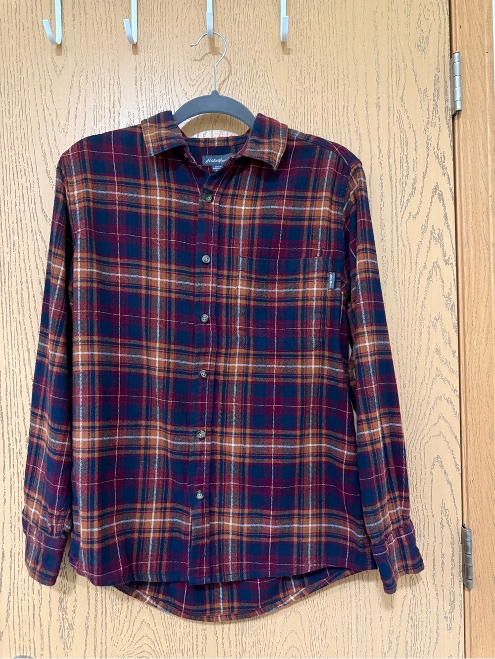 Eddie Bauer Plaid Button Down Flannel Shirt in Burgundy Navy Men’s S small